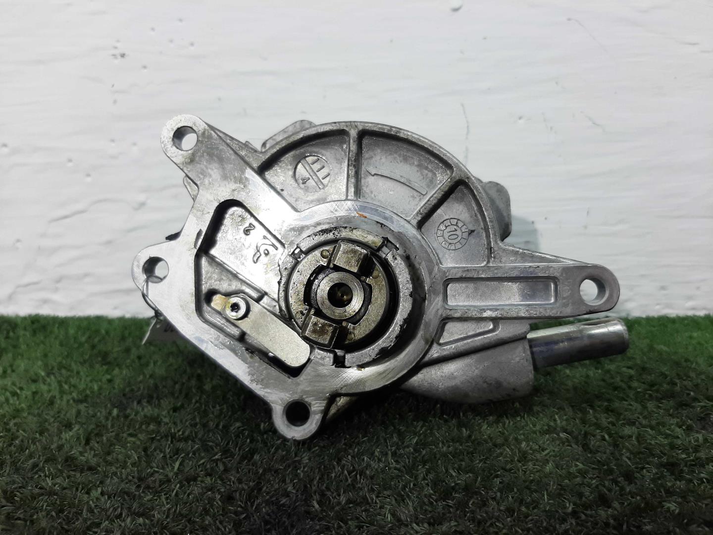 Насос вакуумный