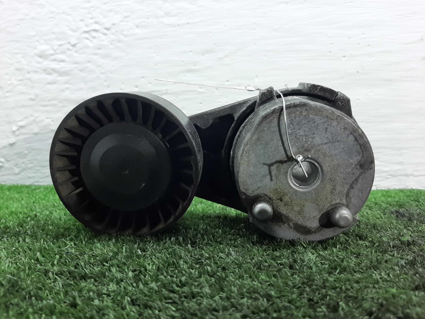 Натяжитель ремня