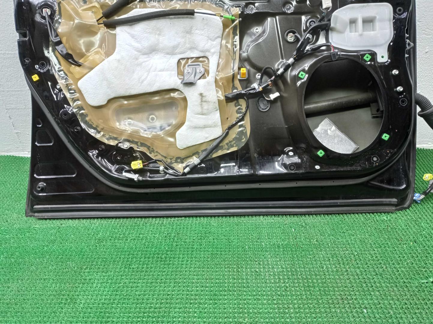 Ручка двери передней наружная левая