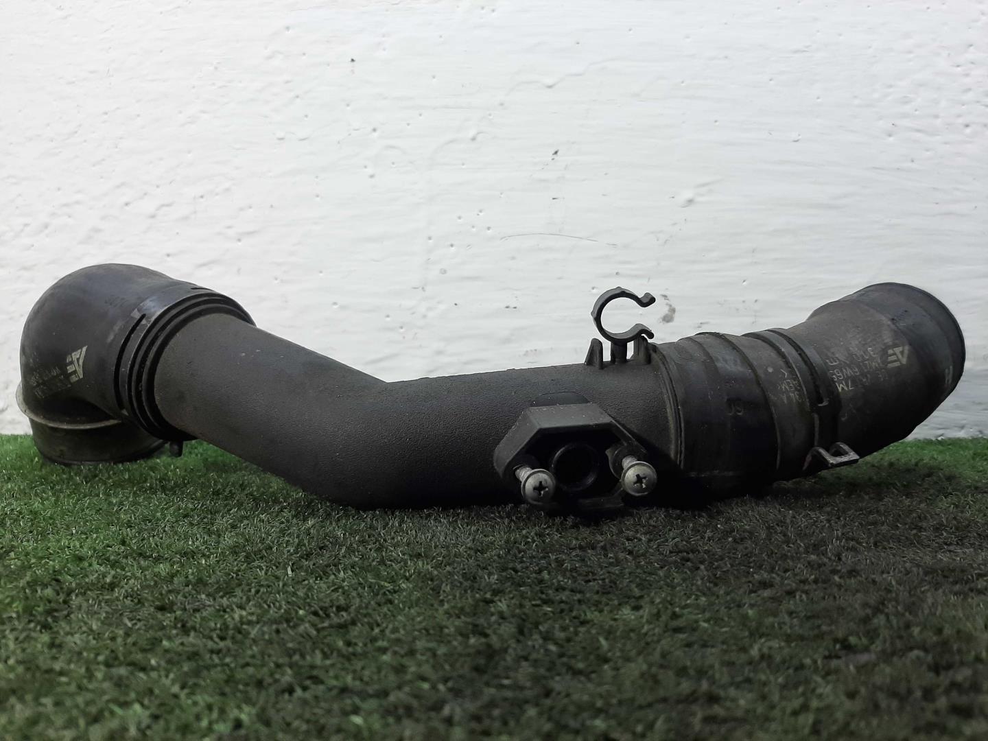 Патрубок интеркулера