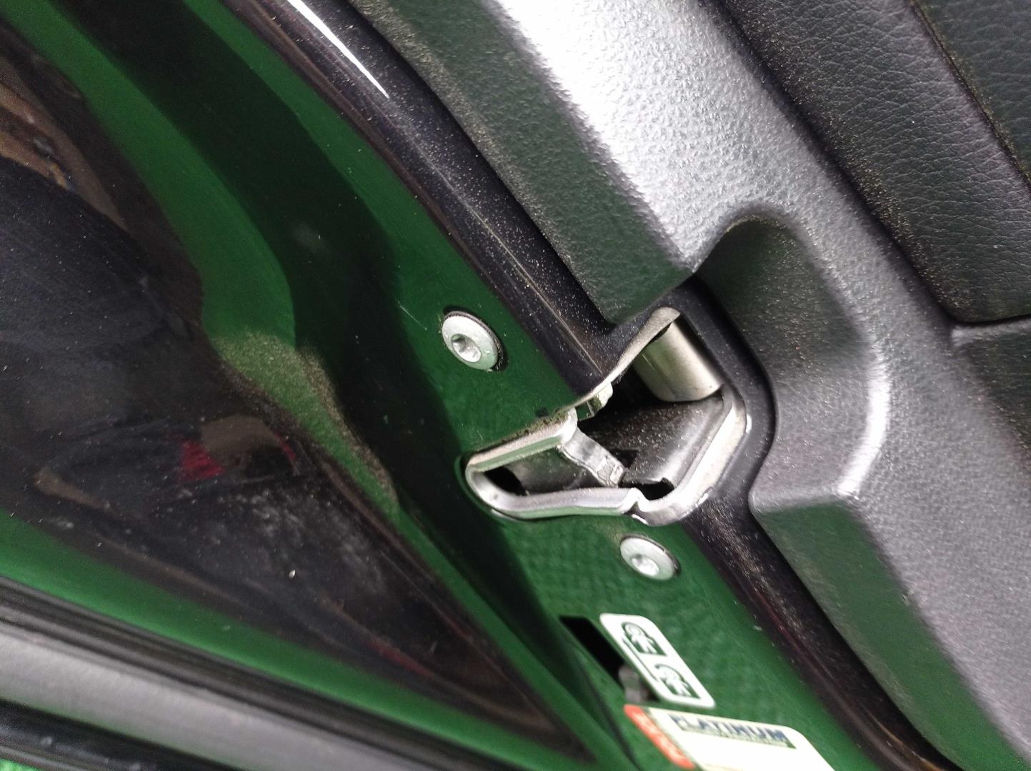 Дверь задняя левая