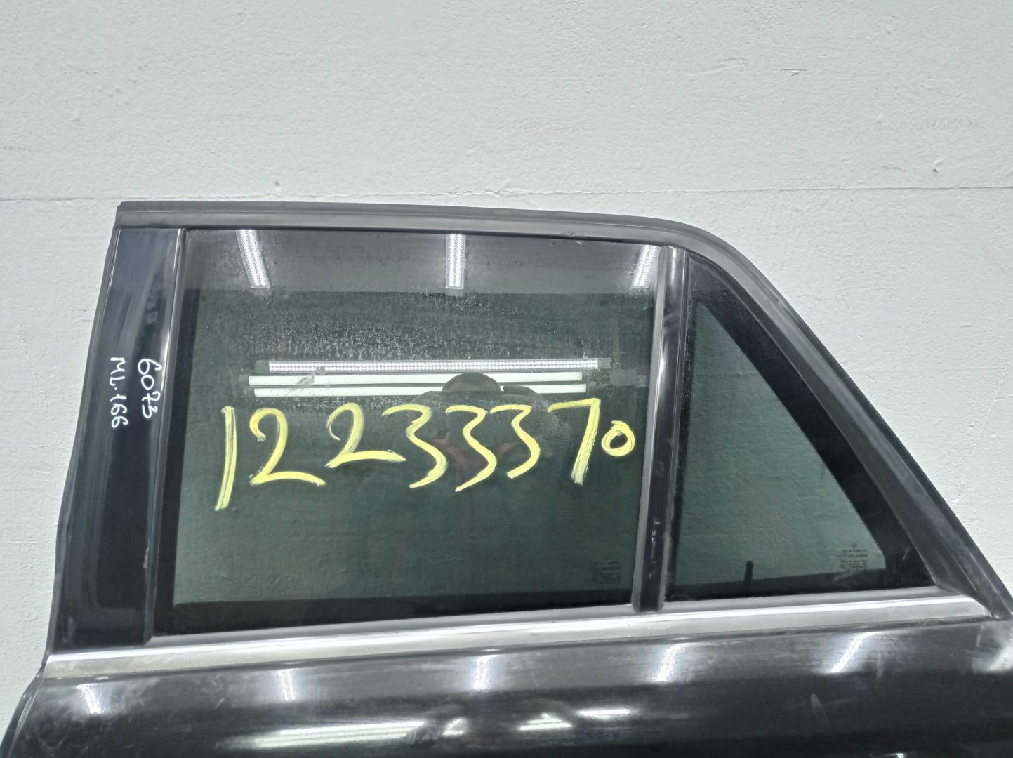 Дверь задняя левая