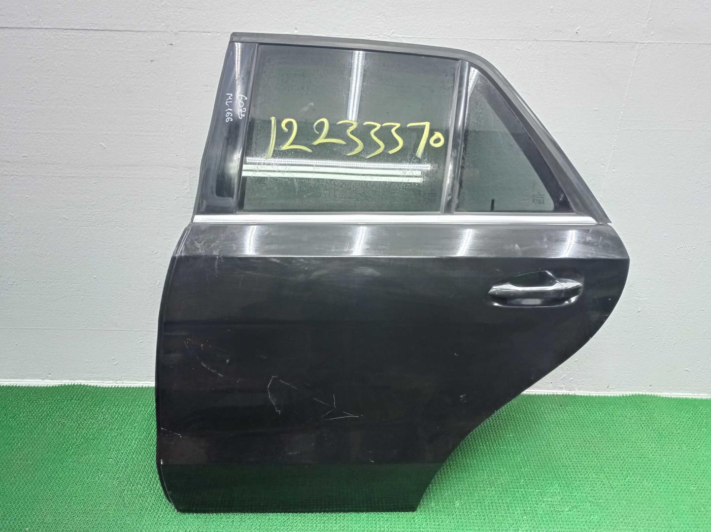 Дверь задняя левая