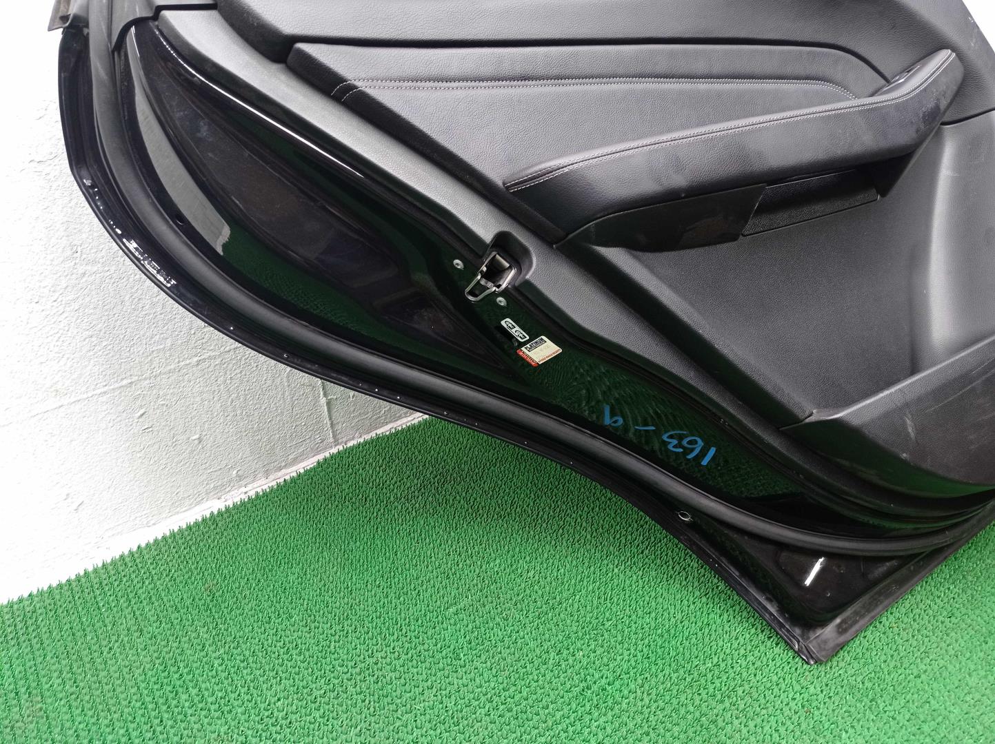 Стеклоподъемник электр. задний левый