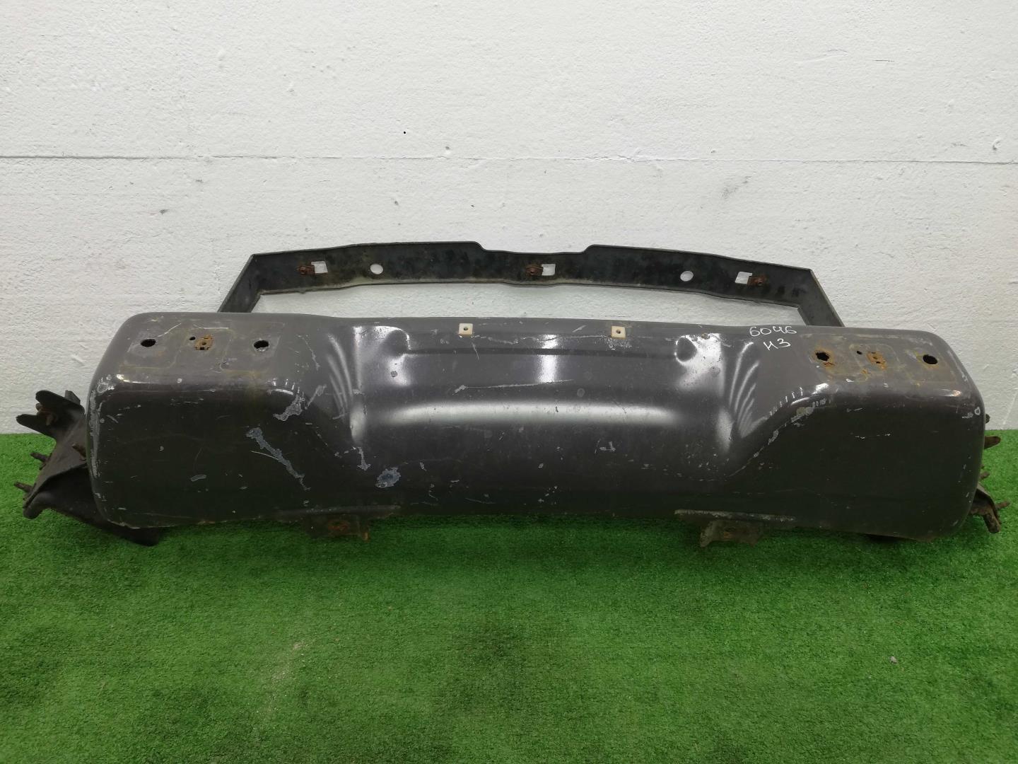 Усилитель переднего бампера