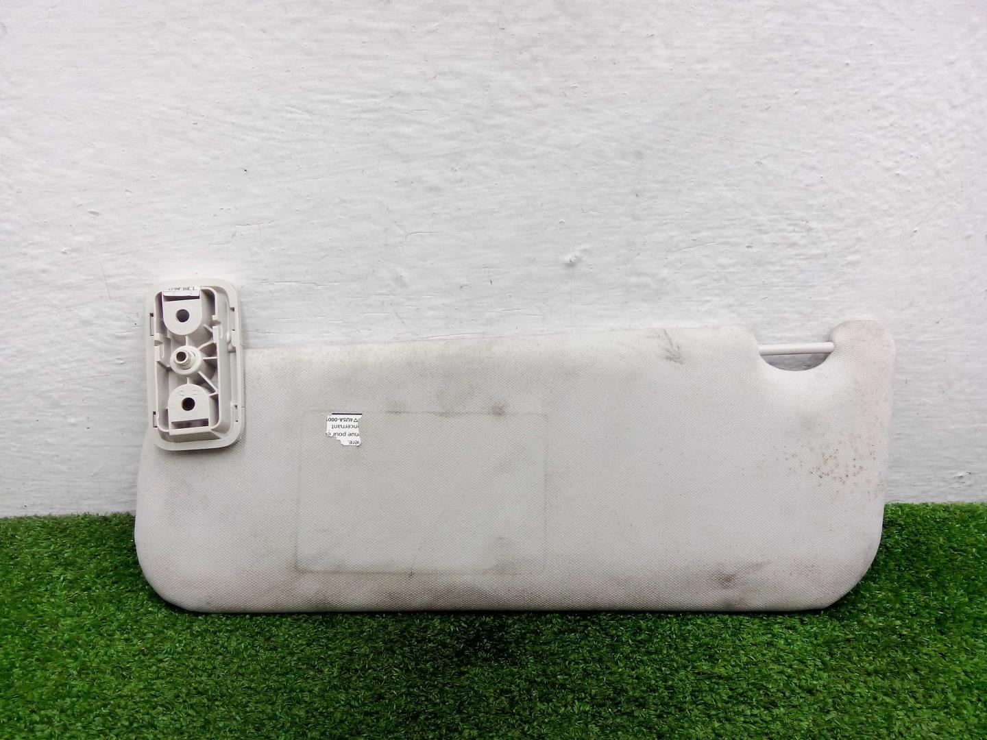 Козырек солнцезащитный