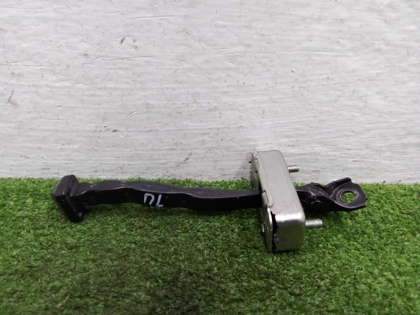 Ограничитель двери