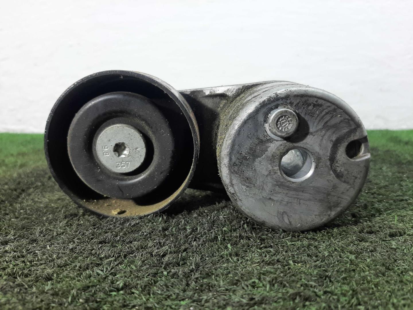 Натяжитель ремня