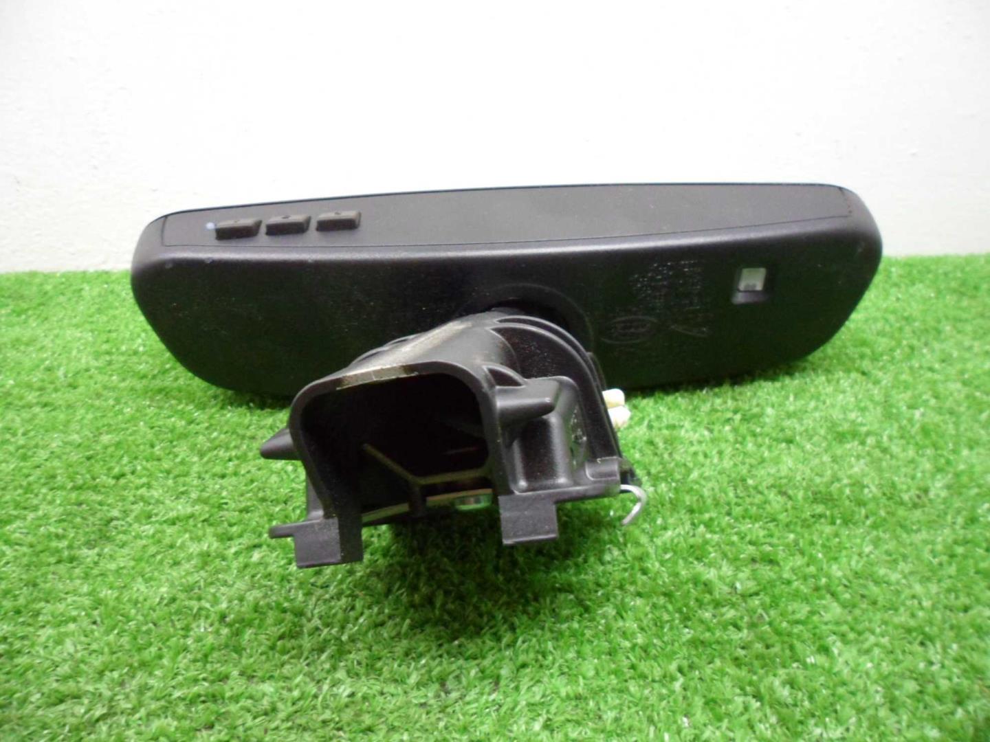 Зеркало заднего вида