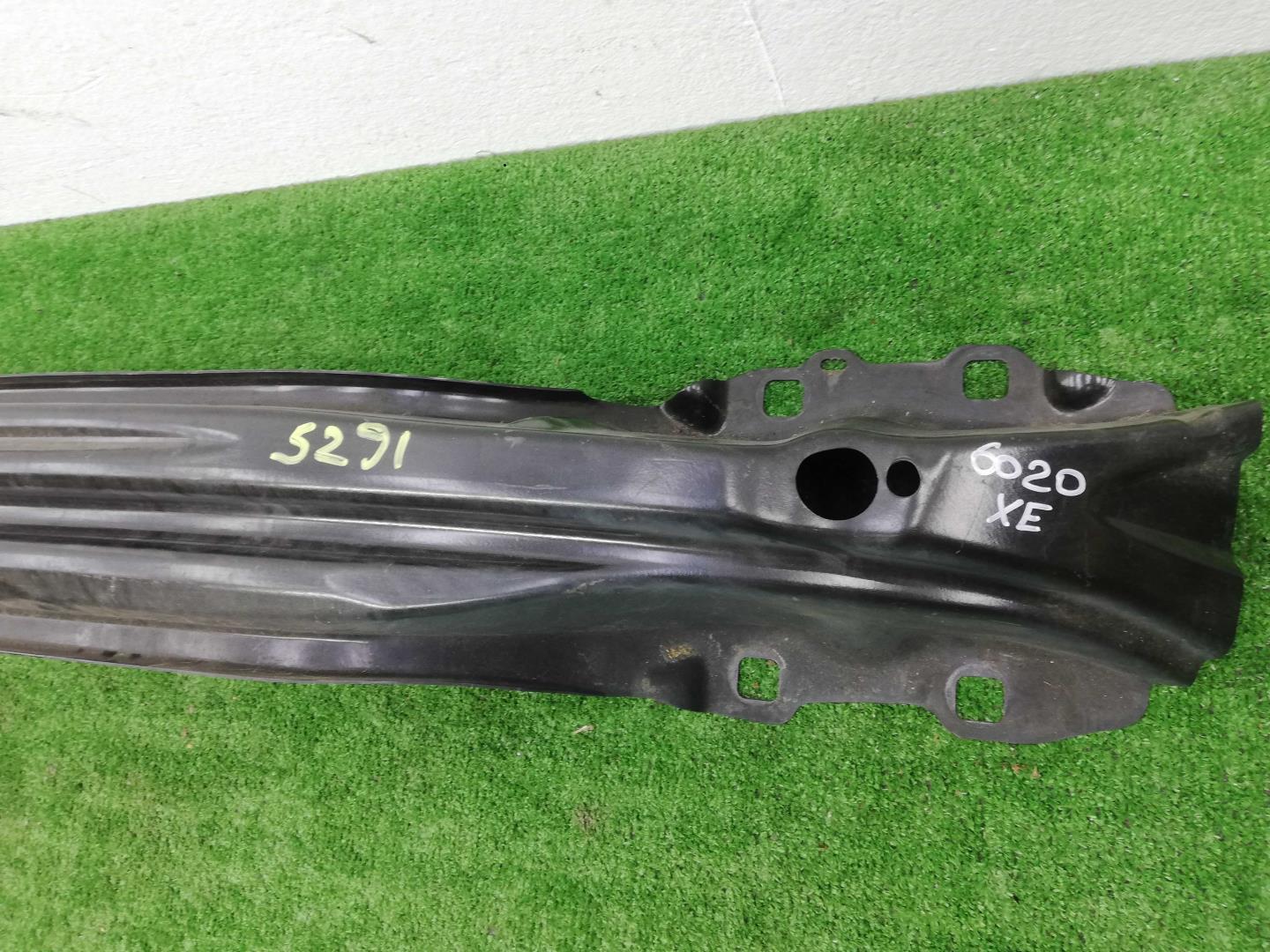 Усилитель заднего бампера