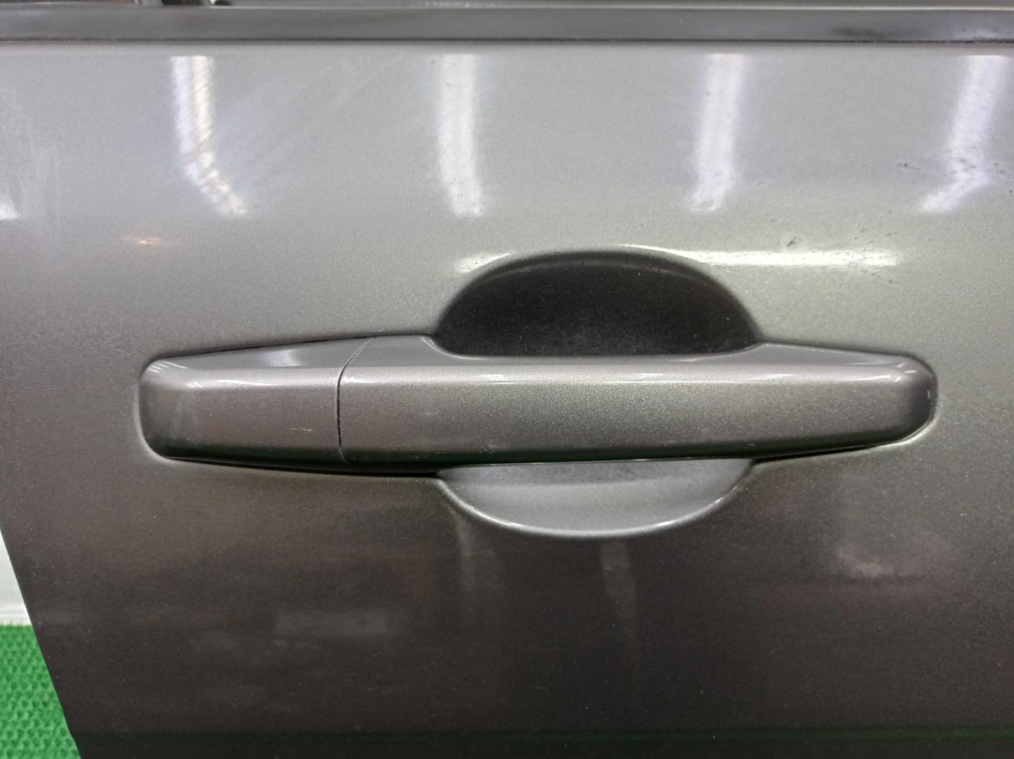 Ручка двери передней наружная правая