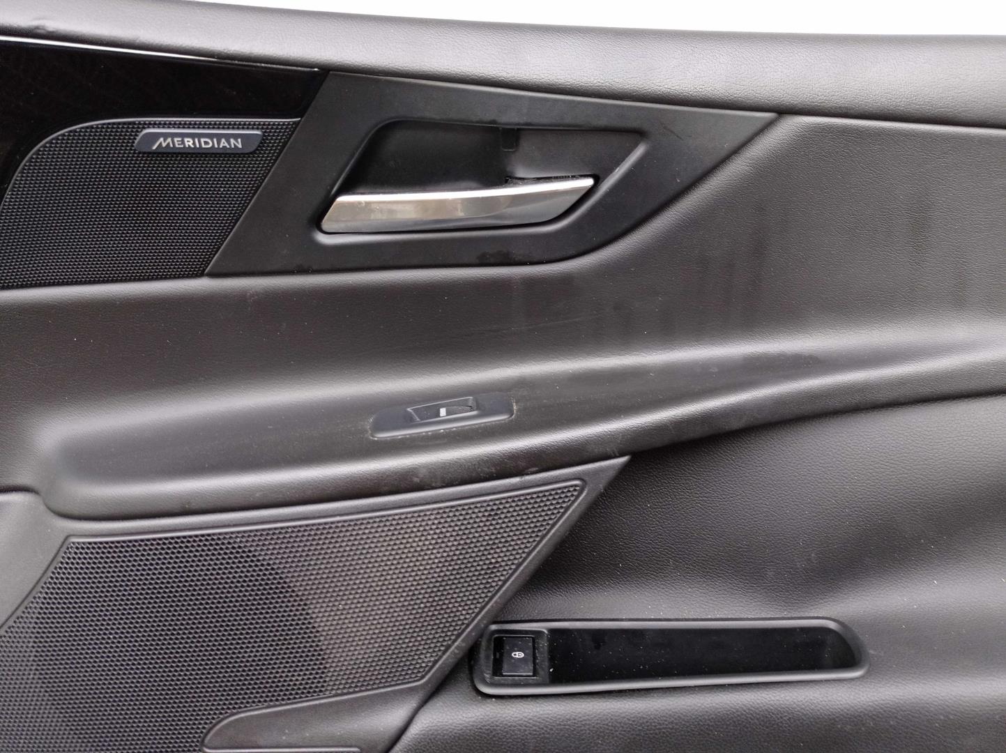 Ручка двери передней наружная правая