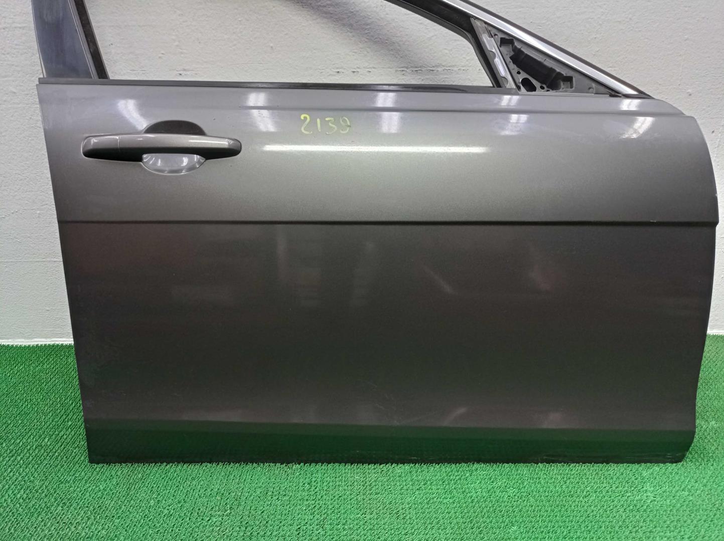 Ручка двери передней наружная правая