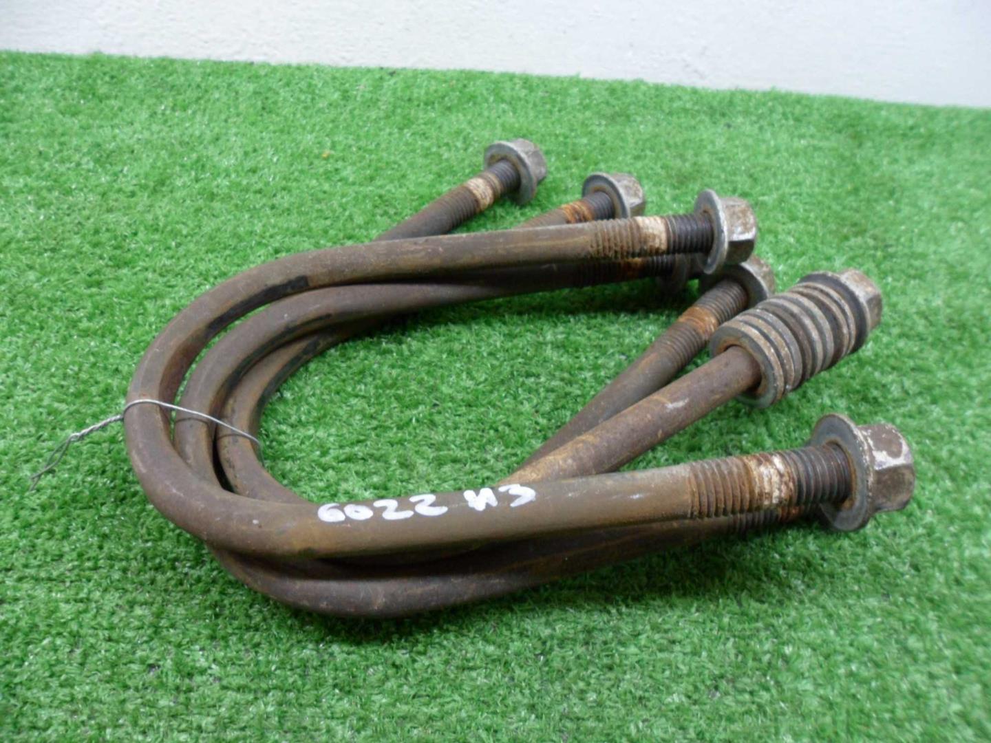 Стремянка задней рессоры