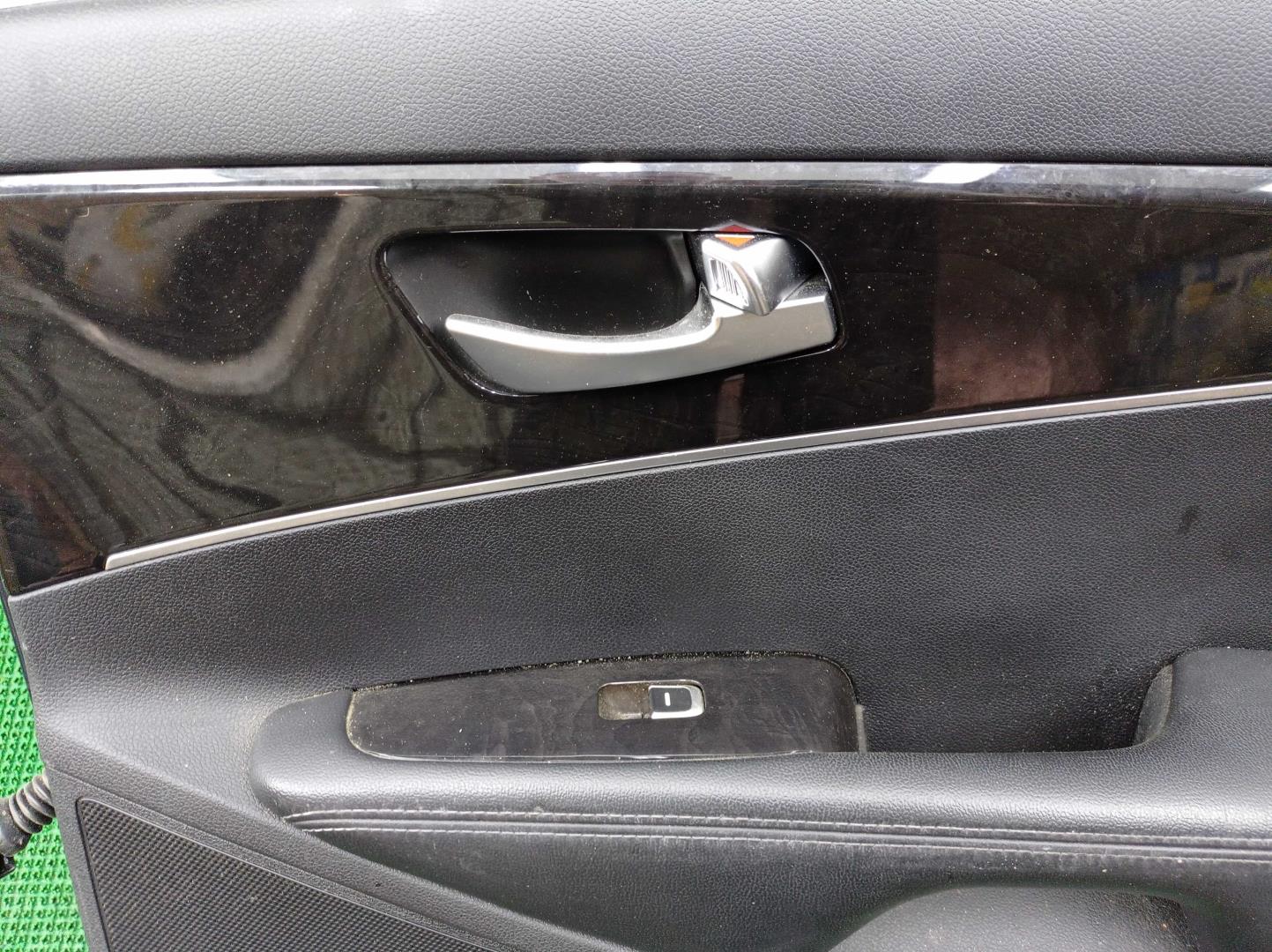 Замок двери задней правой