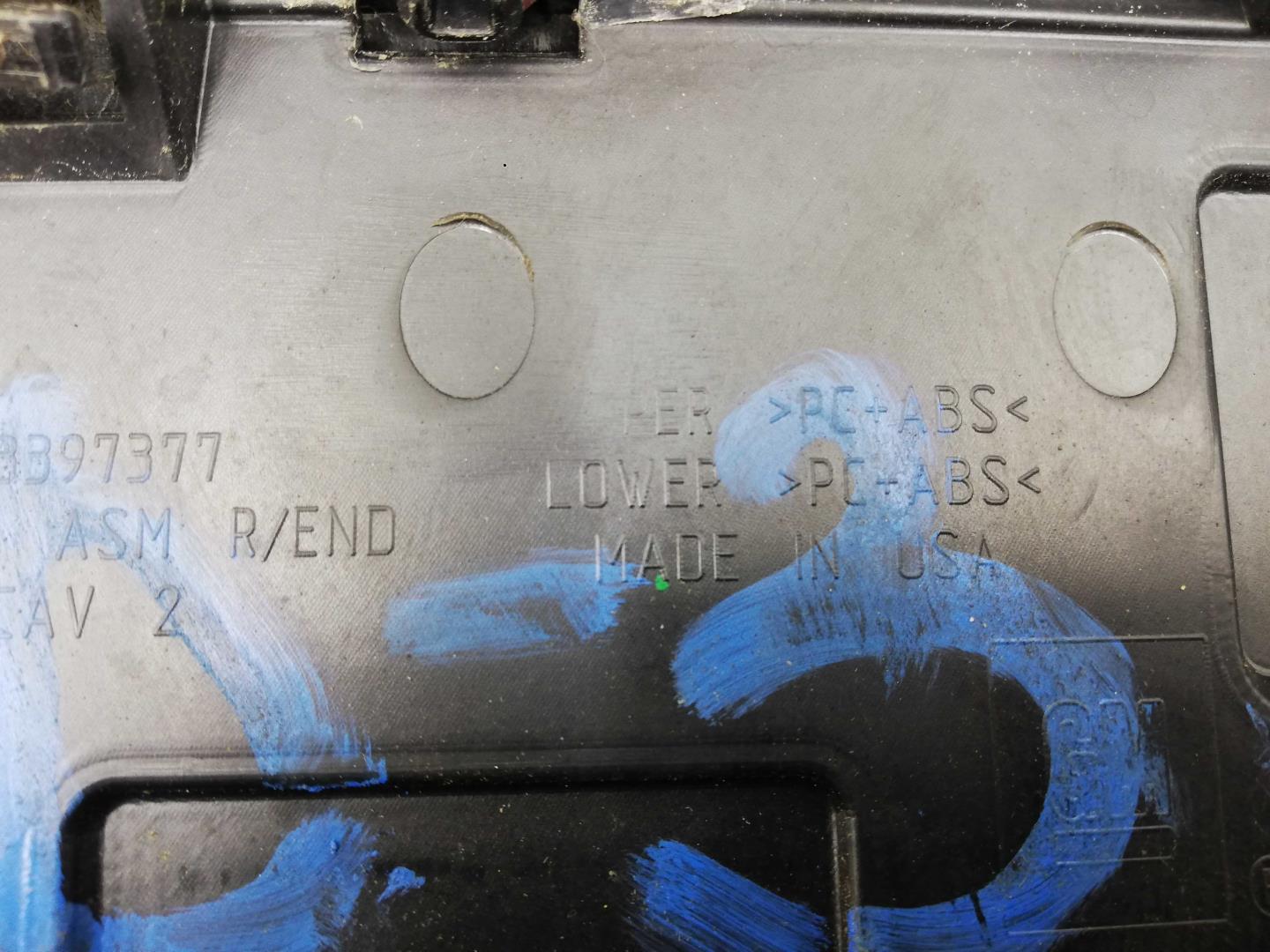 Спойлер (дефлектор) крышки багажника