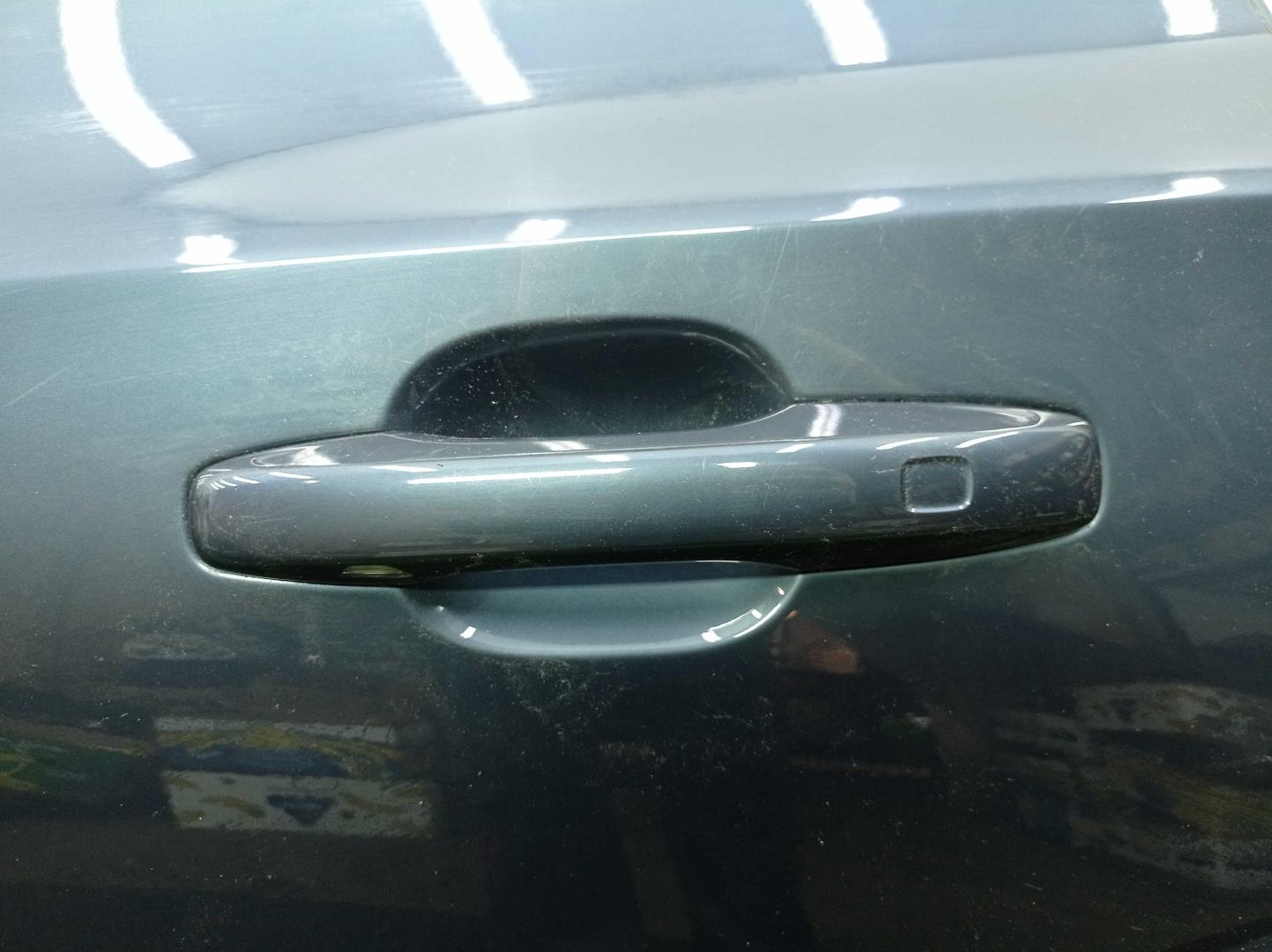 Стекло двери задней левой