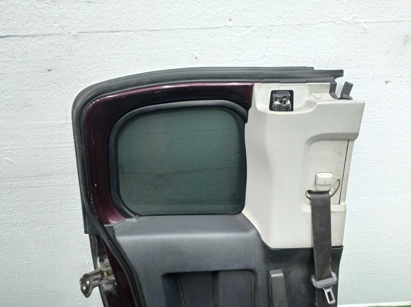 Дверь задняя левая