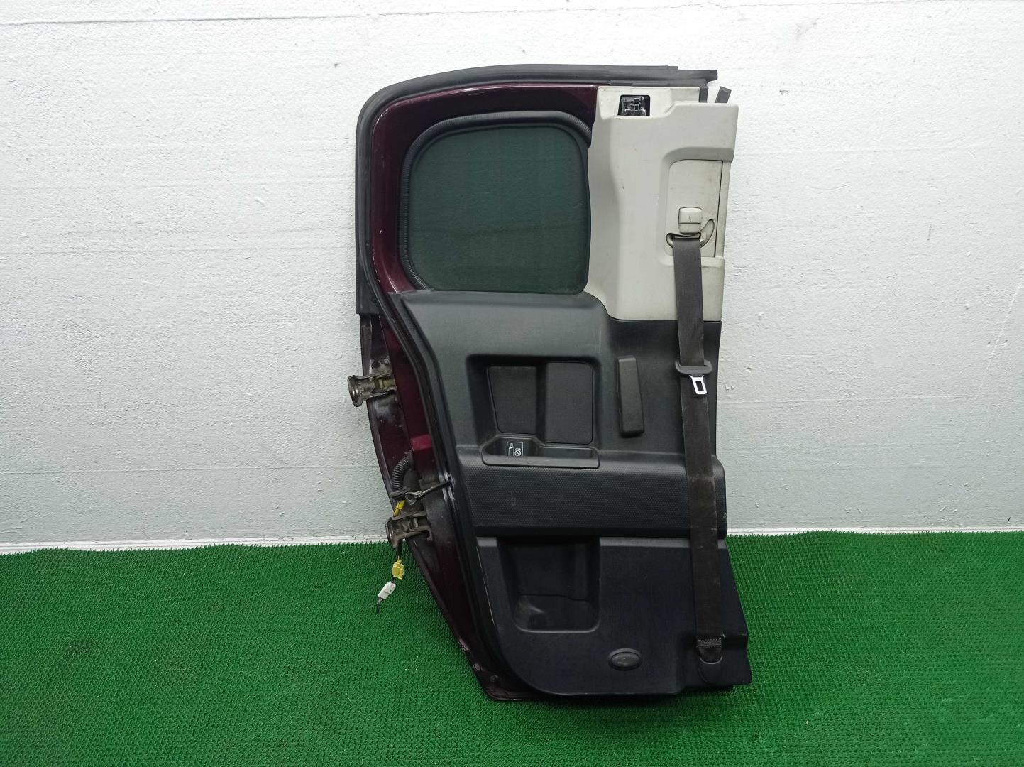 Дверь задняя левая