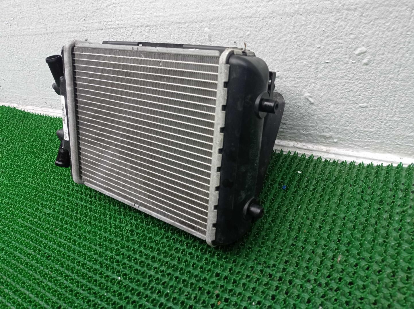 Радиатор охлаждения двигателя основной