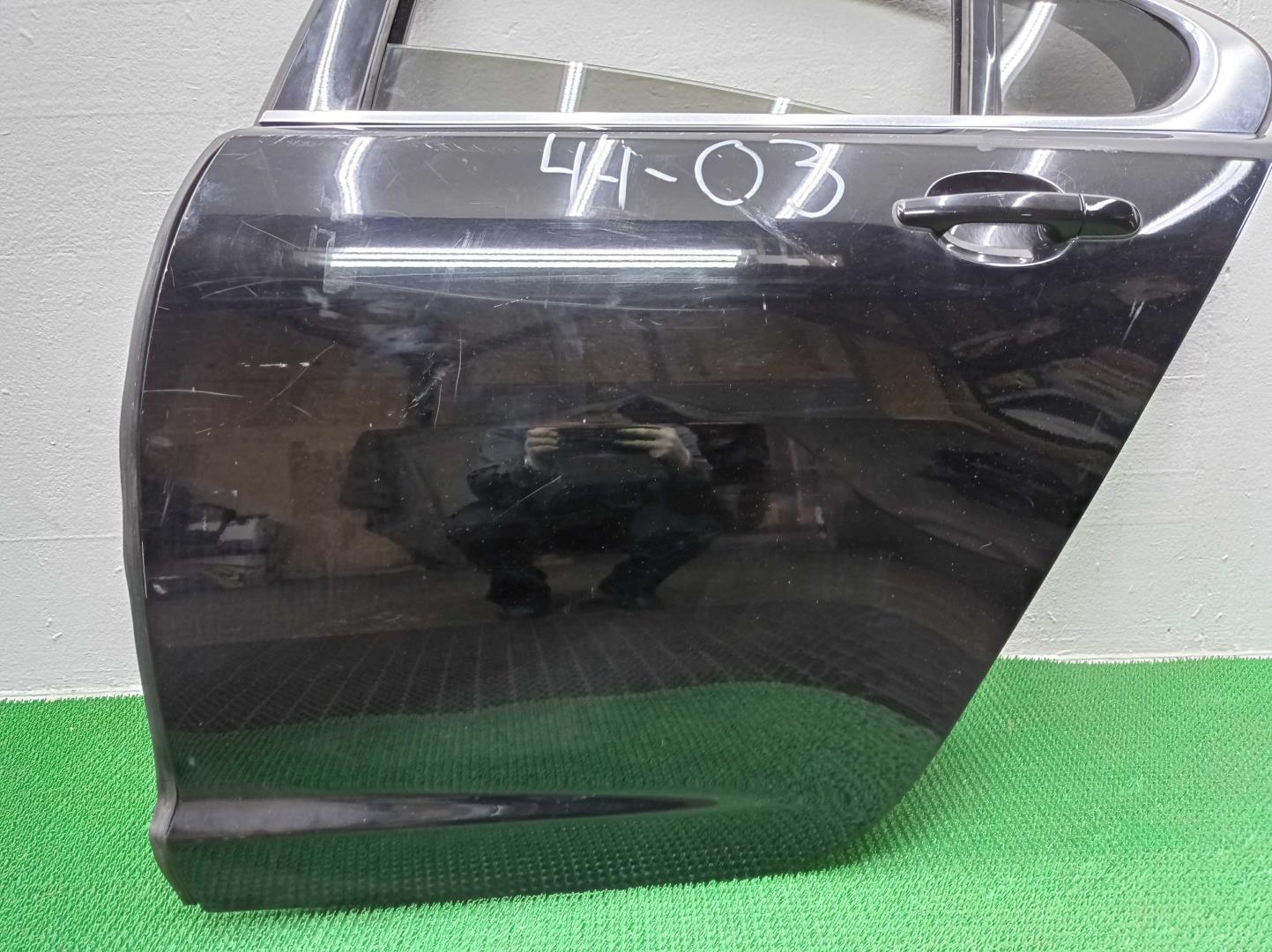 Дверь задняя левая