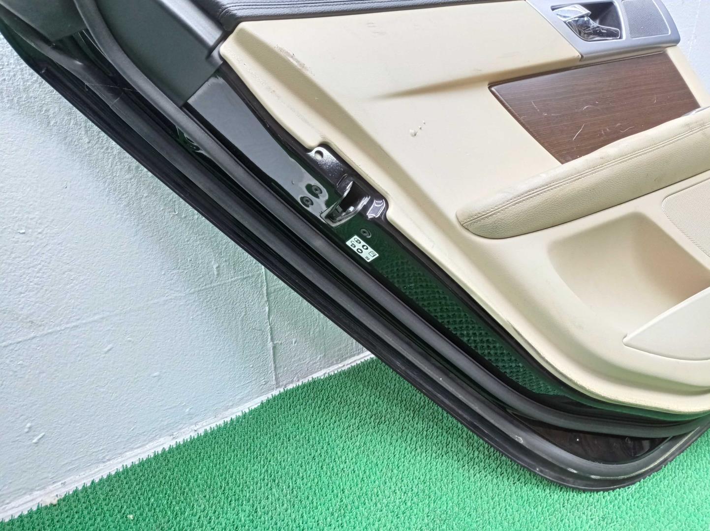 Дверь задняя левая