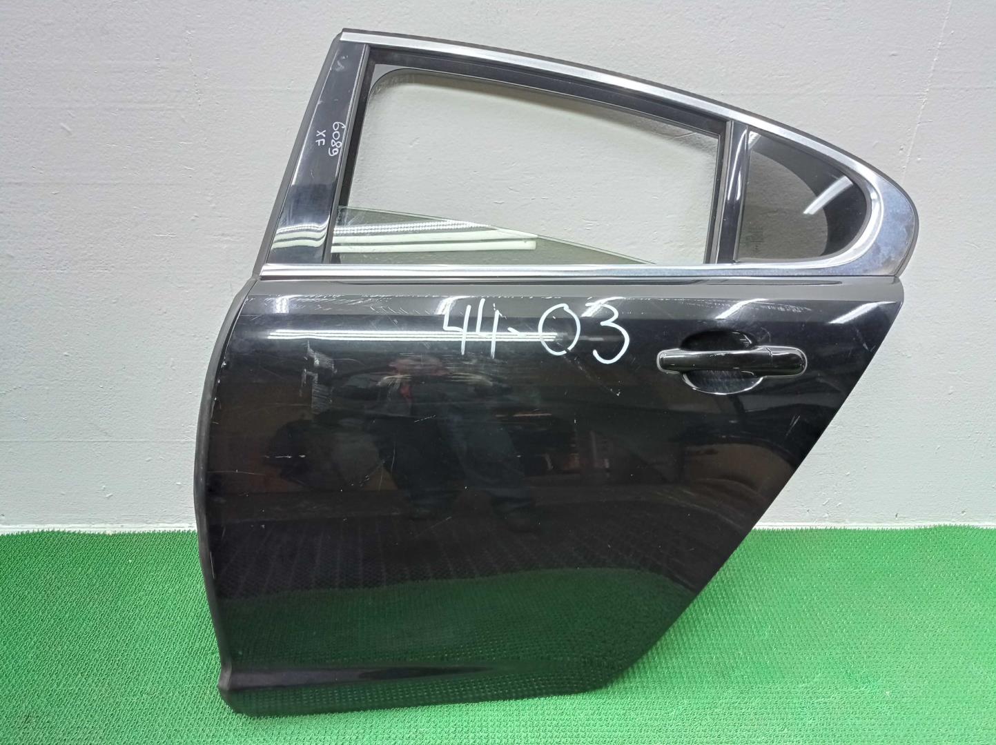 Дверь задняя левая