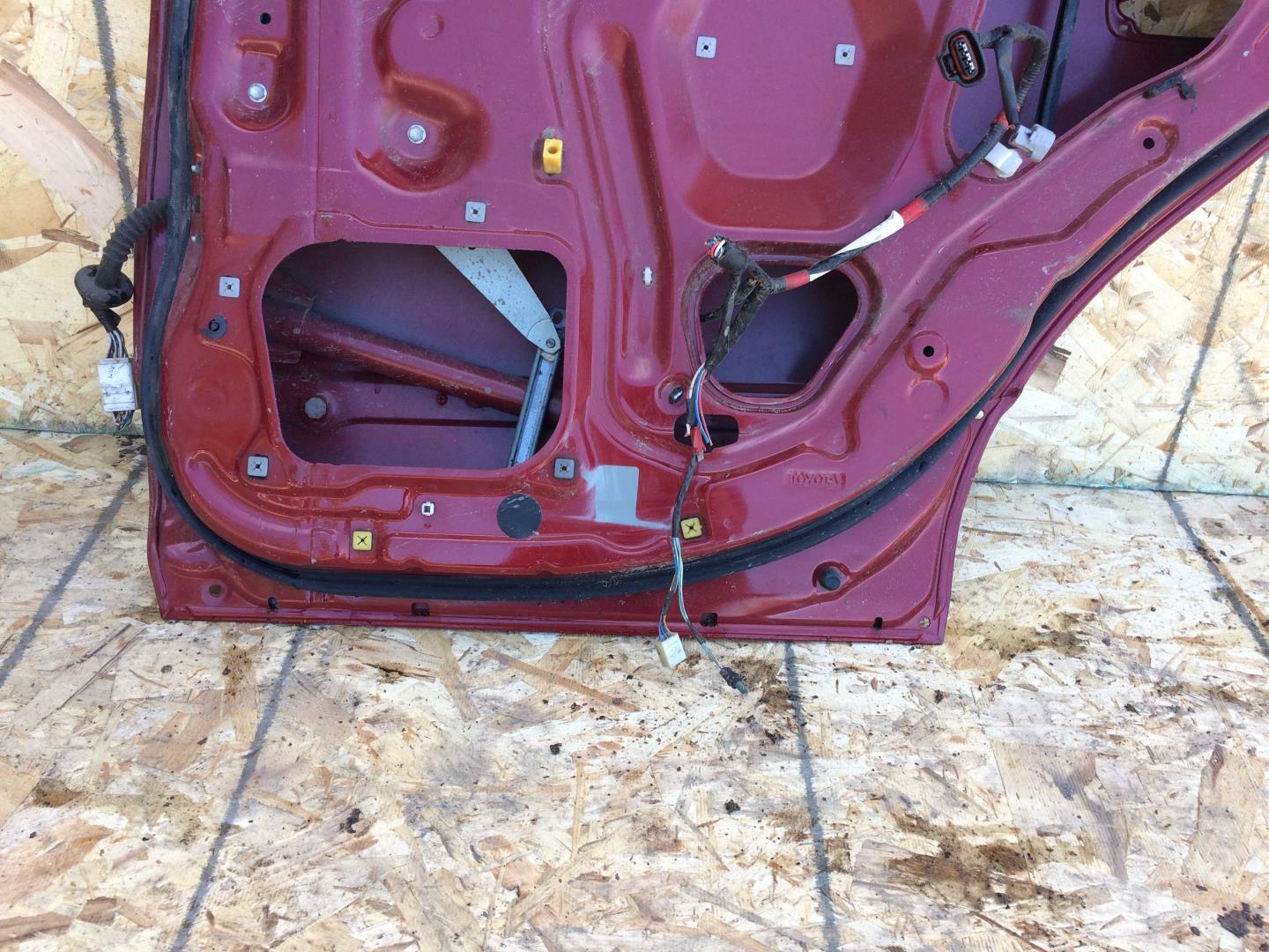 Дверь задняя правая