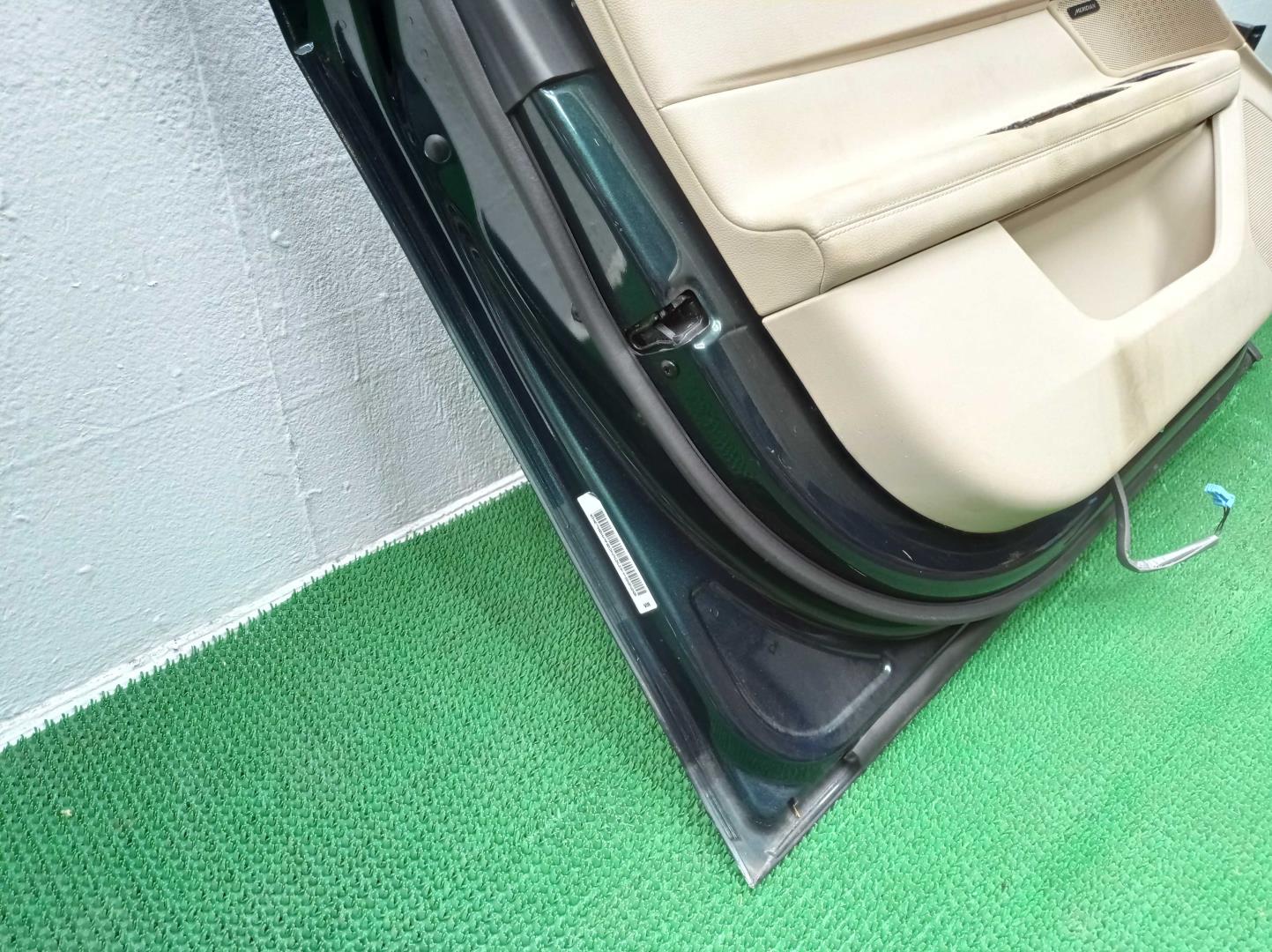 Дверь передняя левая