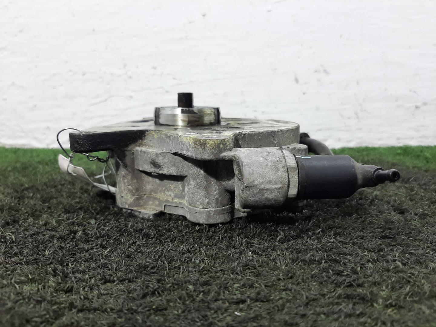 Насос вакуумный