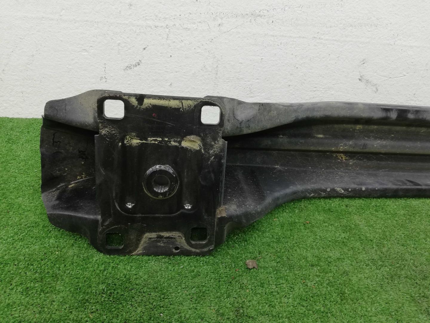 Усилитель заднего бампера