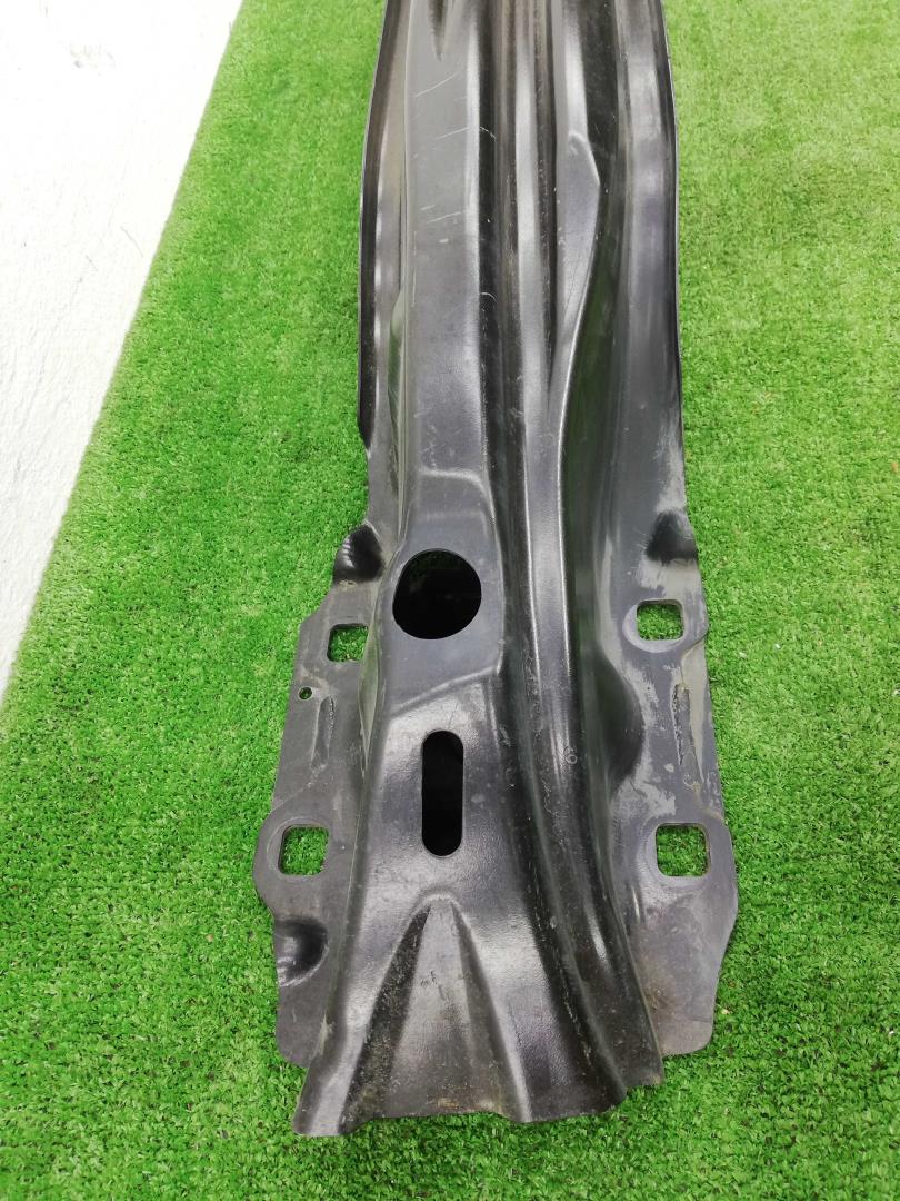 Усилитель заднего бампера