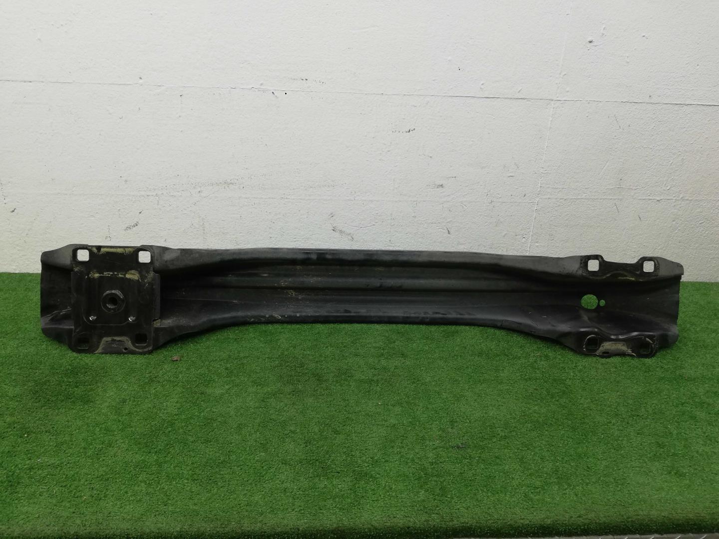 Усилитель заднего бампера