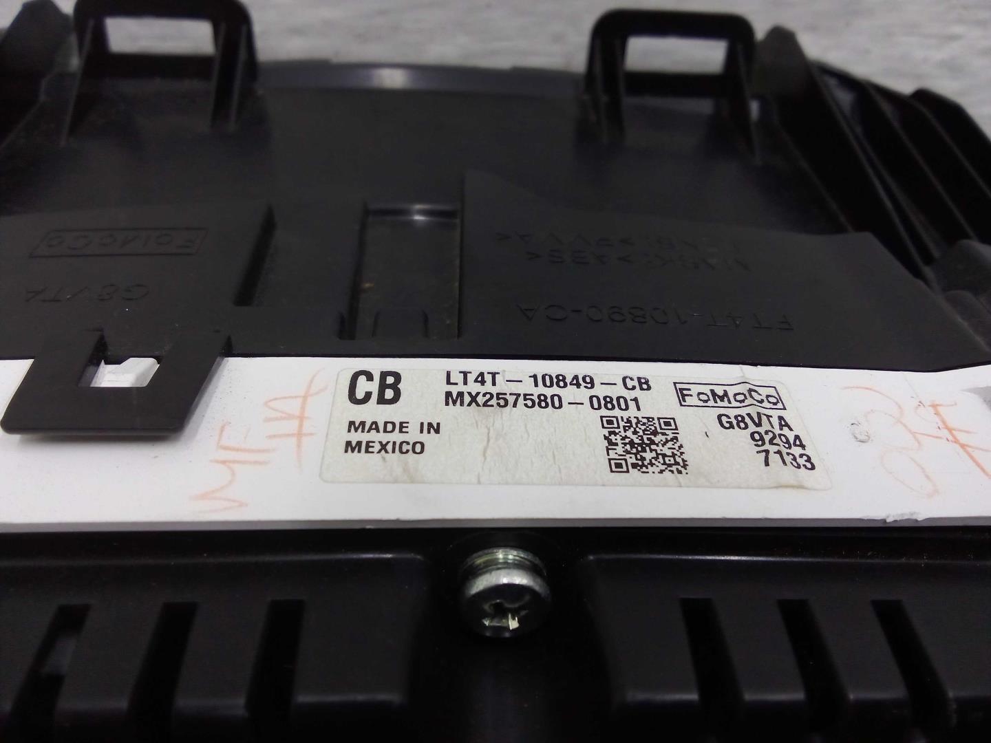 Панель приборов