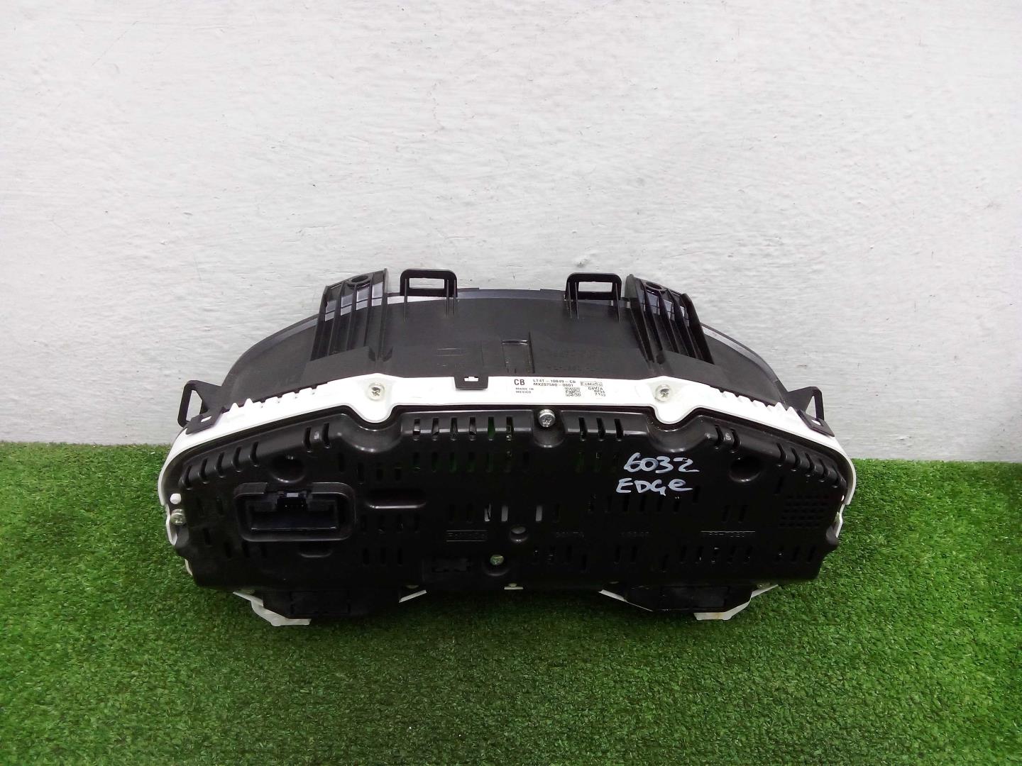 Панель приборов