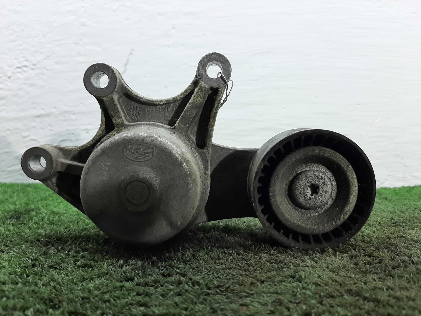 Натяжитель ремня