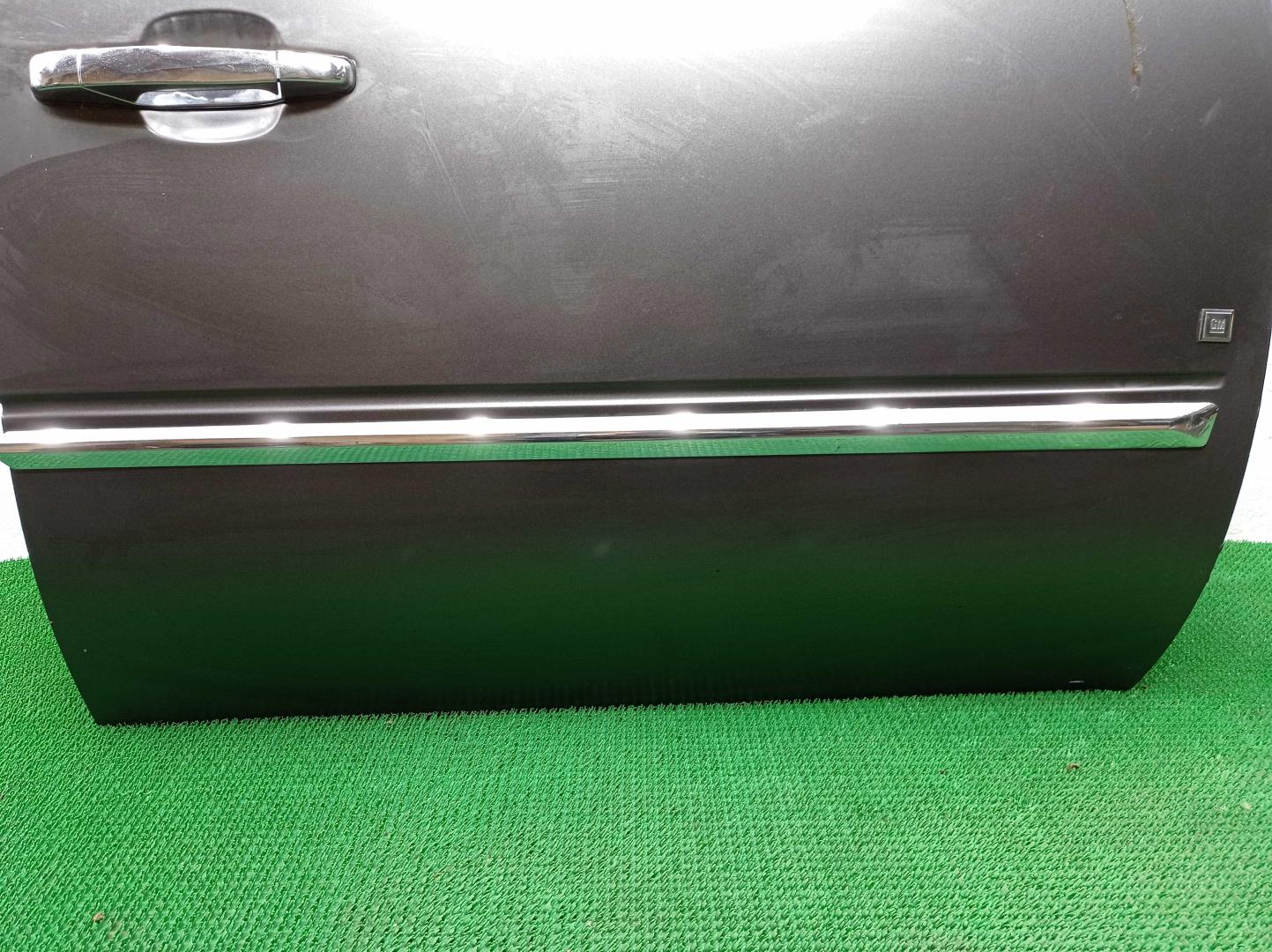 Замок двери передней правой