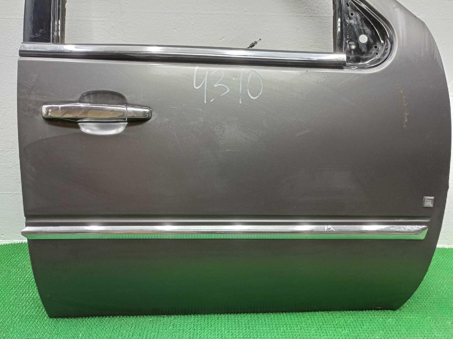 Замок двери передней правой