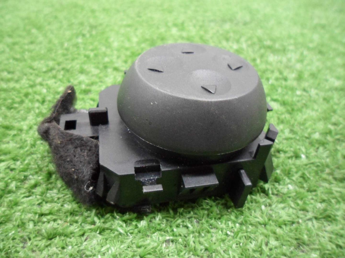 Переключатель регулировки сиденья