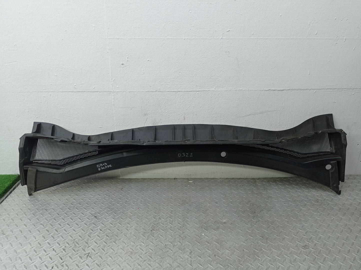 Решетка стеклоочистителей (Жабо)