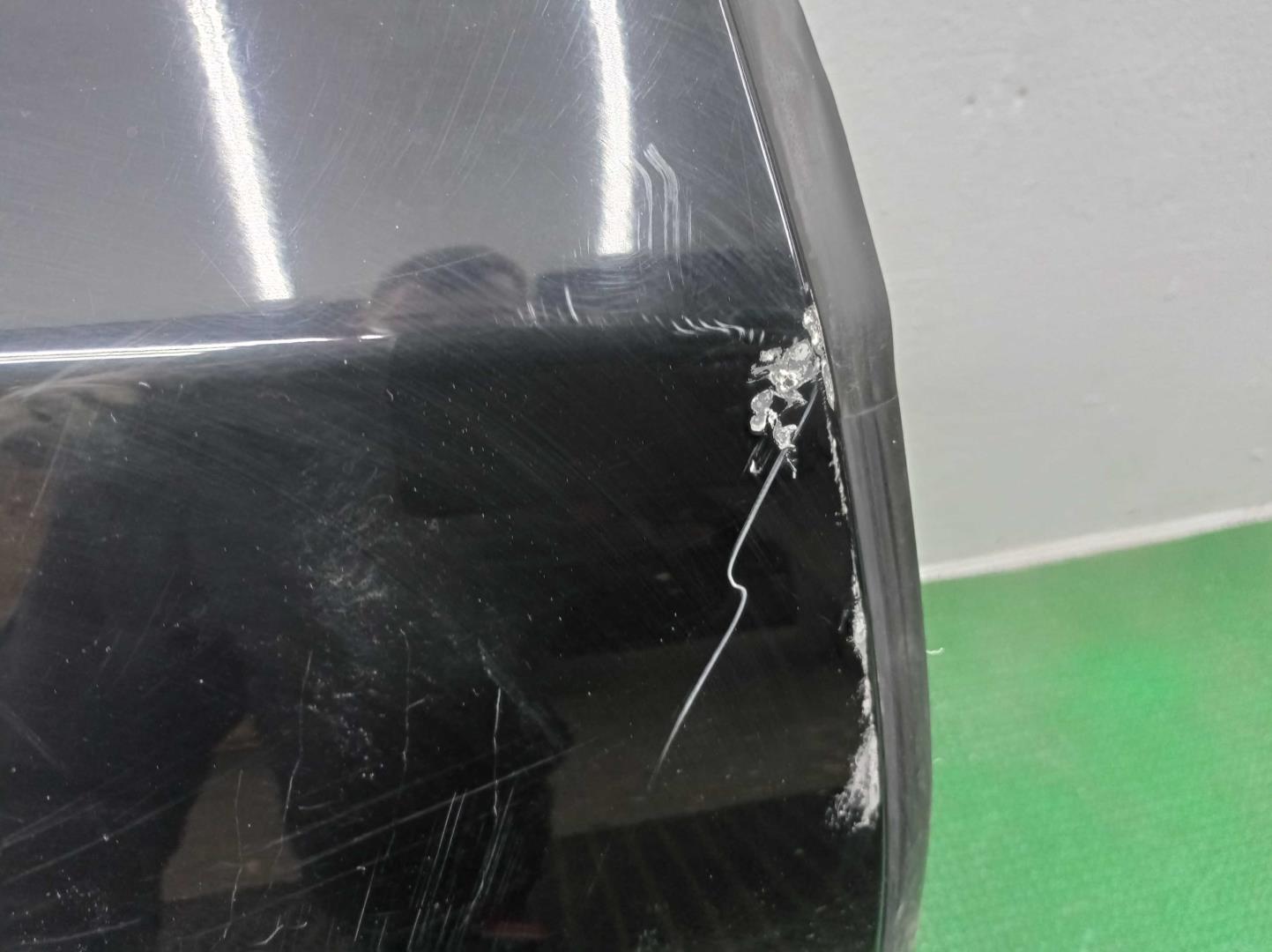 Стекло двери задней правой