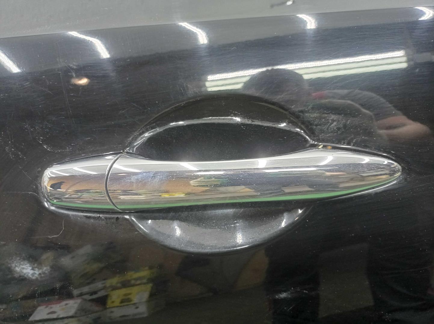 Стекло двери задней правой