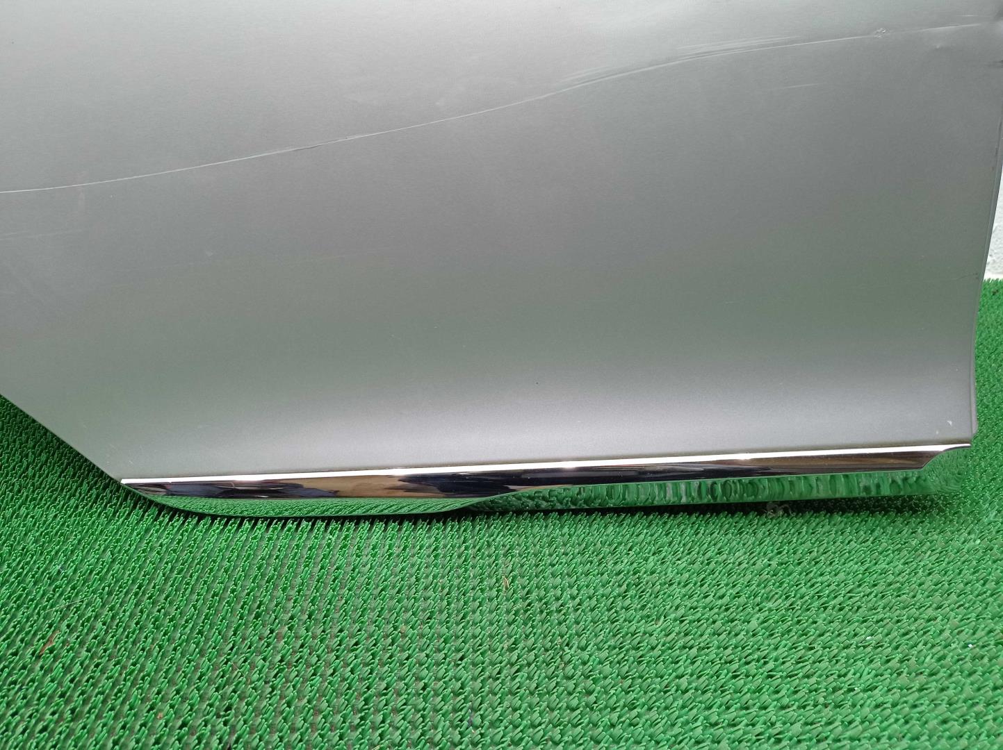 Стекло двери задней правой