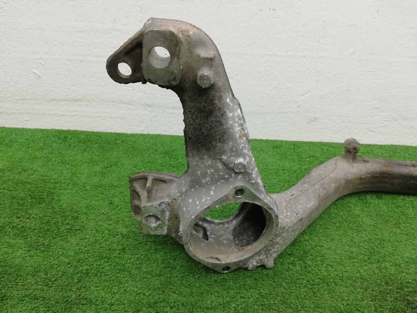 Кронштейн двигателя