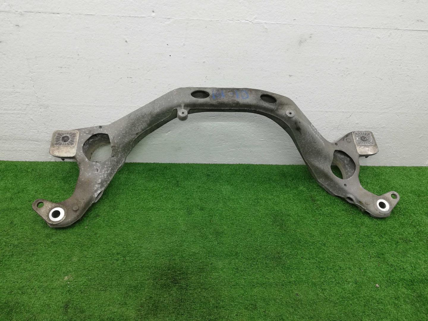 Кронштейн двигателя