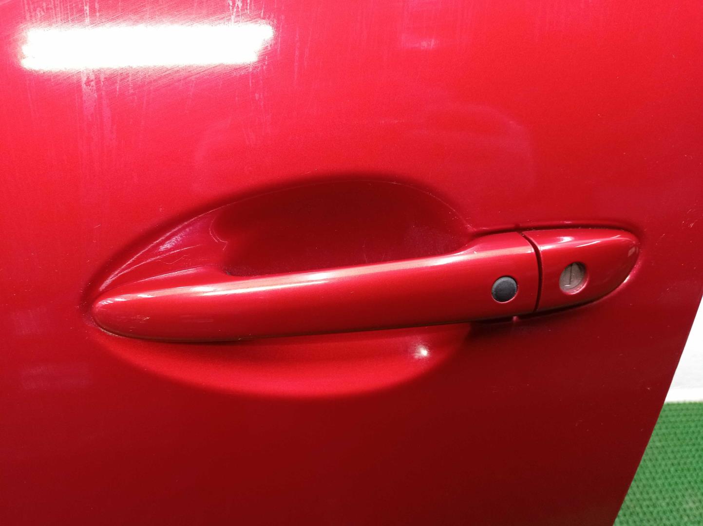 Замок двери передней левой