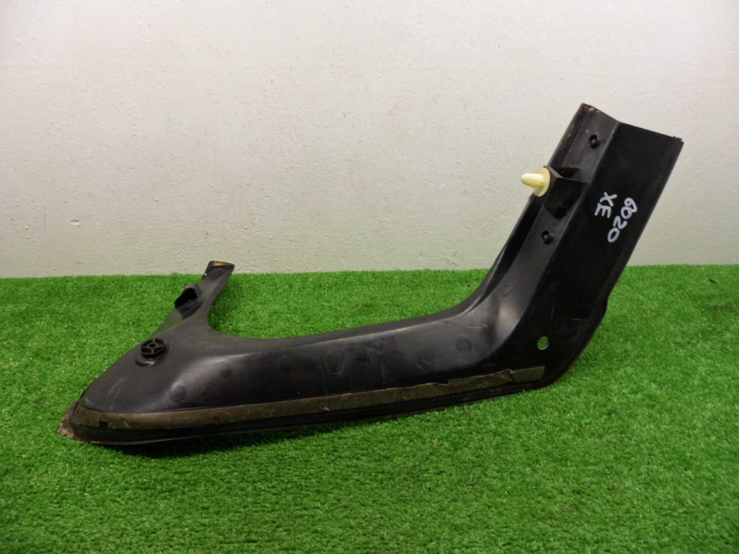 Накладка крышки багажника