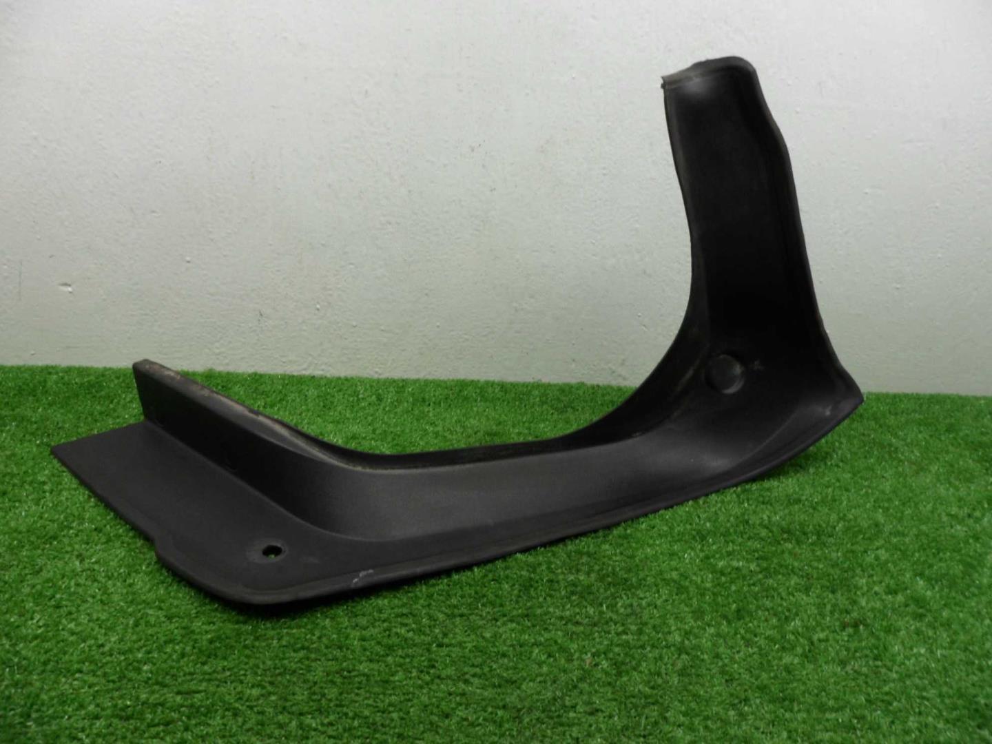 Накладка крышки багажника