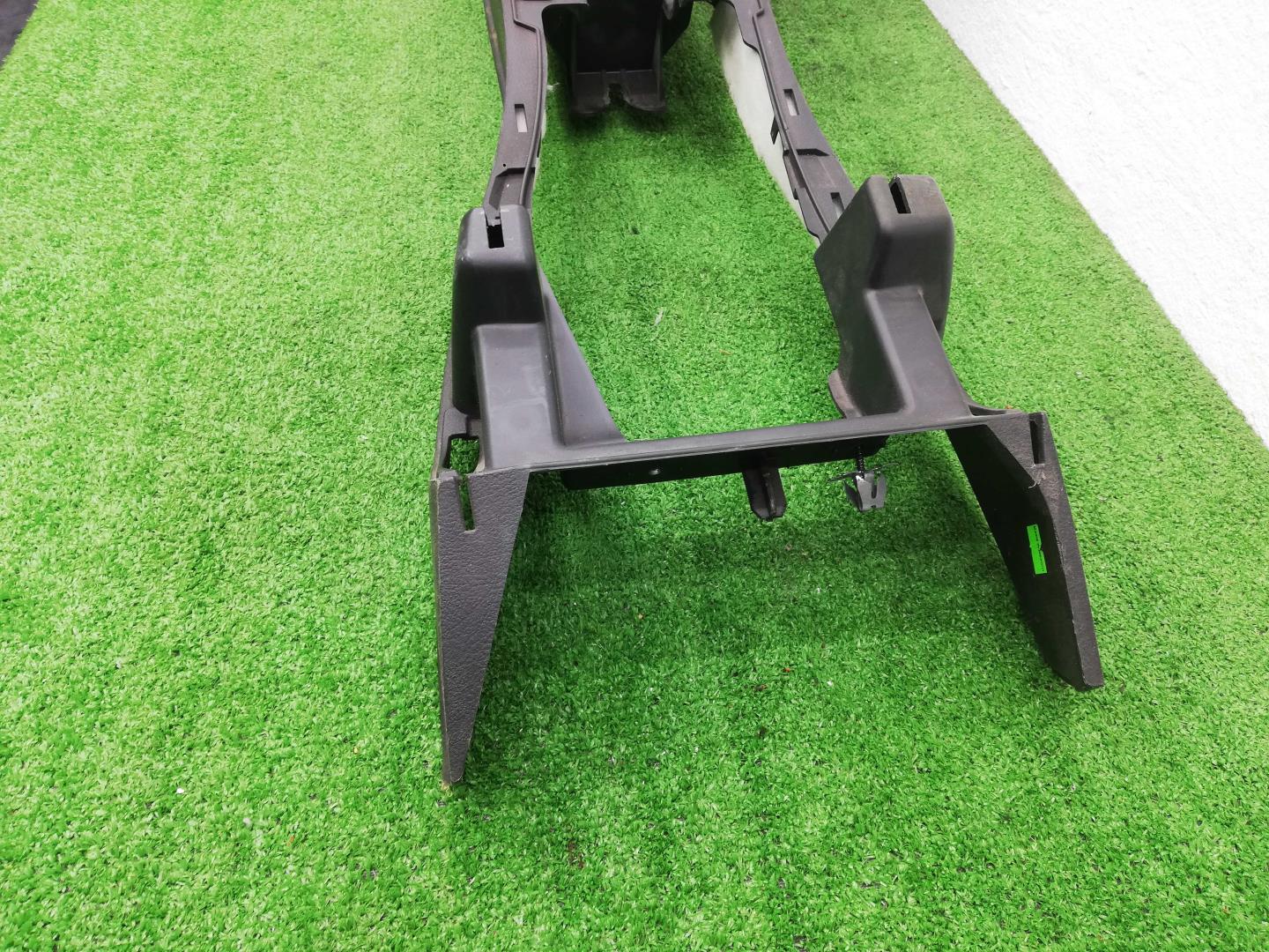 Подлокотник