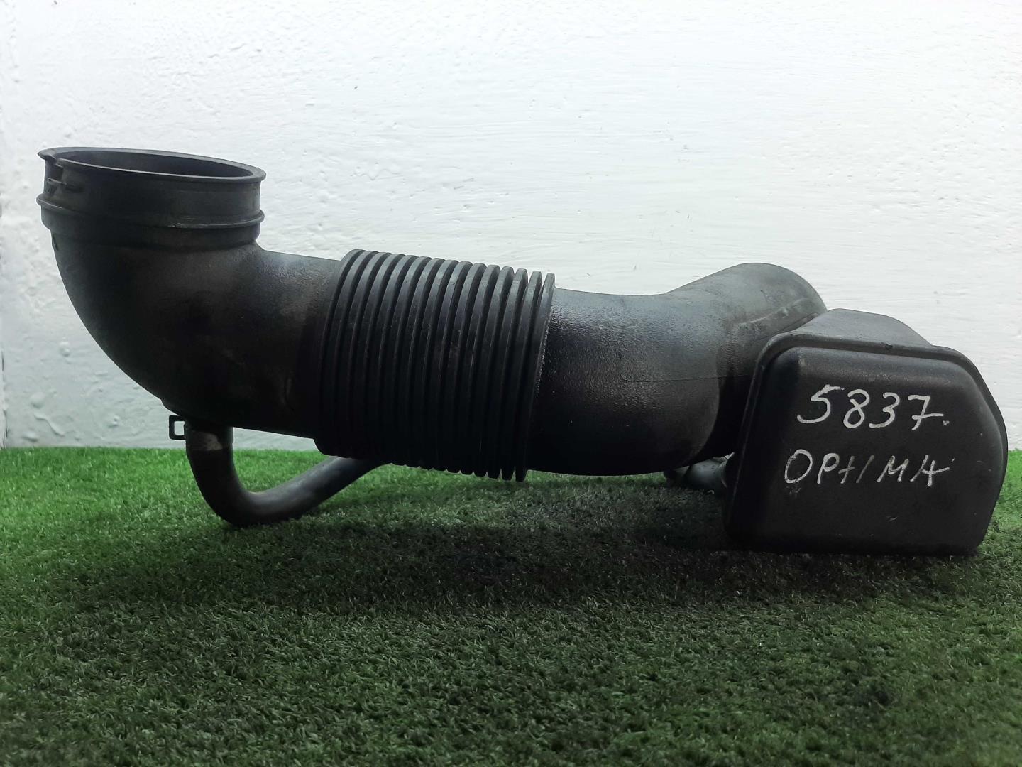 Патрубок воздушного фильтра